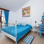 1 Bedroom Pet Friendly In Apartment *