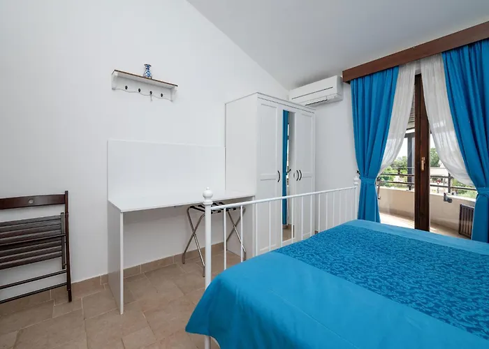 Cozy In With Wifi Apartment Peroj