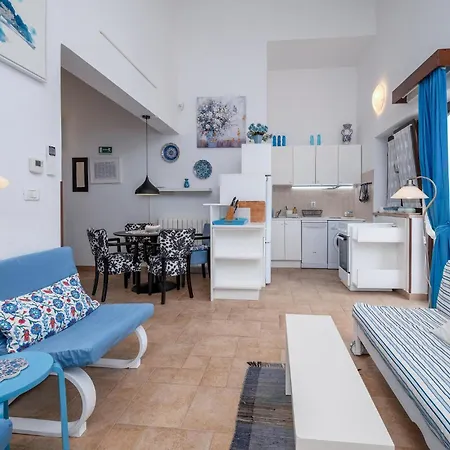Apartment Stunning In With Kitchen *