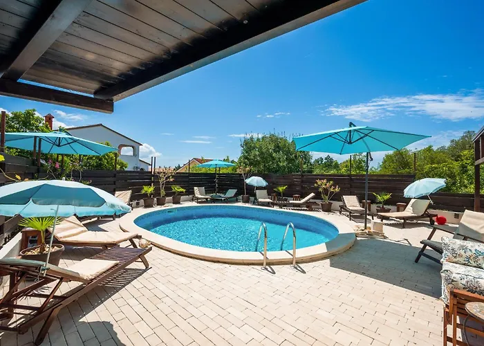 아파트 Cozy In With Wifi 페로이